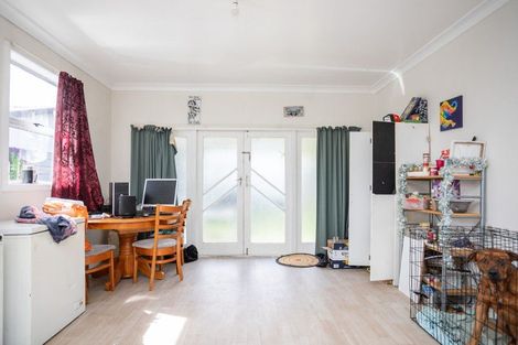 Photo of property in 13 Waterloo Street, Dannevirke, 4930