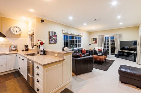 Photo of property in 35 Cashmere Drive, Fitzherbert, Palmerston North, 4410