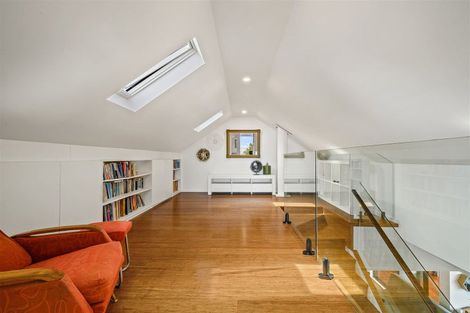 Photo of property in 94a Dyers Pass Road, Cashmere, Christchurch, 8022