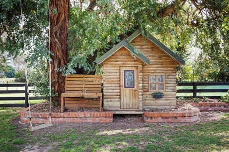 Photo of property in 440 Stoney Creek Road, Kelvin Grove, Palmerston North, 4470