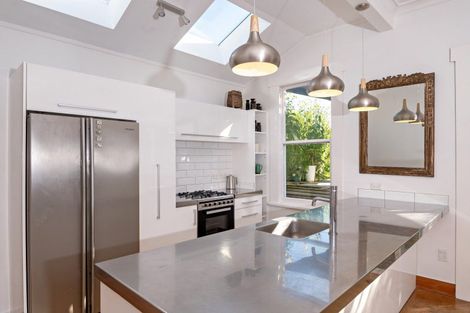 Photo of property in 7 Mason Place, Ohope, 3121