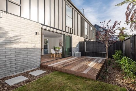 Photo of property in 4/77 Deans Avenue, Riccarton, Christchurch, 8011