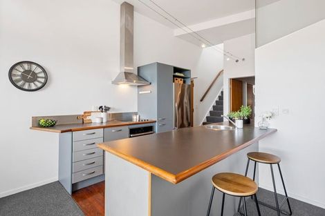 Photo of property in Metro Apartments, 12/220 Thorndon Quay, Pipitea, Wellington, 6011