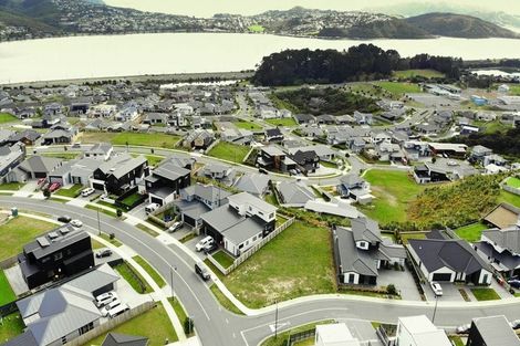 Photo of property in 1 Kaiaho Close, Aotea, Porirua, 5024