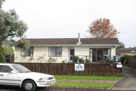 Photo of property in 20 Darren Crescent, Half Moon Bay, Auckland, 2012