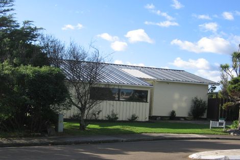 Photo of property in 13 Chorley Grove, Churton Park, Wellington, 6037