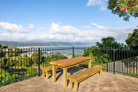 Photo of property in 48 Korokoro Road, Korokoro, Lower Hutt, 5012