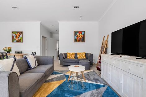 Photo of property in 5 Eaves Bush Parade, Orewa, 0931