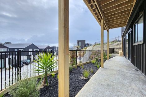 Photo of property in 36 Hokioi Drive, Kenepuru, Porirua, 5022