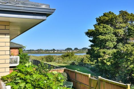 Photo of property in 3 Ashland Place, Weymouth, Auckland, 2103