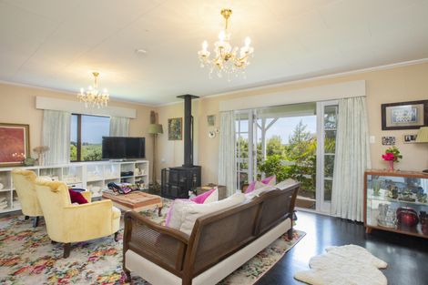 Photo of property in 11 Pah Hill Road, Wharehine, Wellsford, 0973