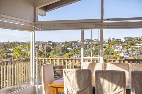 Photo of property in 13 Colmar Road, Mellons Bay, Auckland, 2014