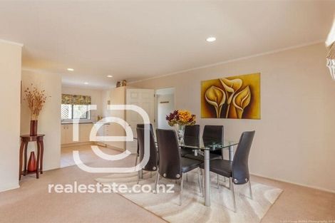 Photo of property in 2 Marbella Drive, Massey, Auckland, 0614