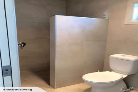 Photo of property in 18 Record Street, Fitzroy, New Plymouth, 4312