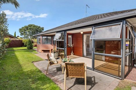 Photo of property in 26 Settlers Grove, Orewa, 0931