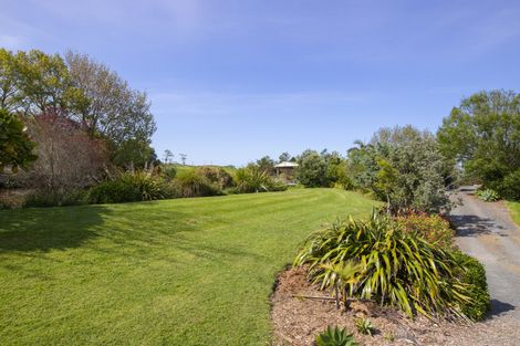 Photo of property in 11 Pah Hill Road, Wharehine, Wellsford, 0973