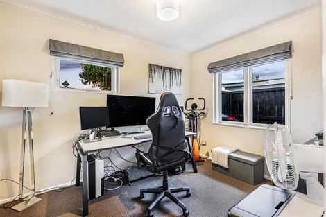 Photo of property in 2 Eastdale Road, Avondale, Auckland, 1026