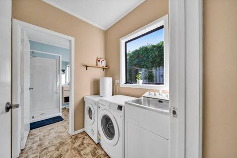 Photo of property in 118a South Road, Spotswood, New Plymouth, 4310