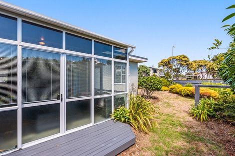 Photo of property in 5 Eruini Street, Waikanae Beach, Waikanae, 5036