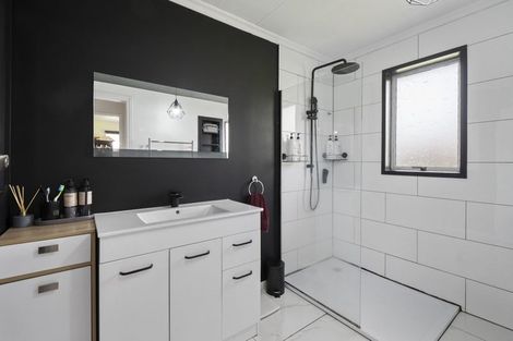 Photo of property in 7 Chadwick Place, Highbury, Palmerston North, 4412