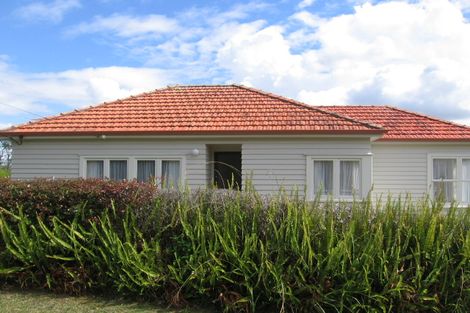 Photo of property in 129 Browns Bay Road, Browns Bay, Auckland, 0630