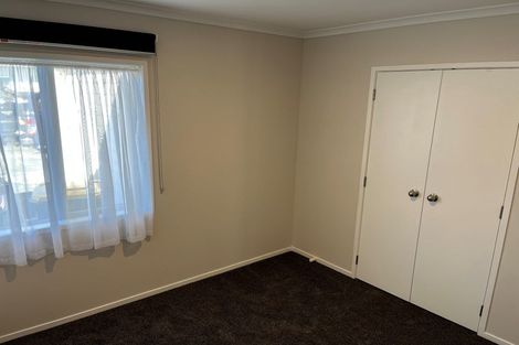 Photo of property in 8a Waiari Road, Conifer Grove, Takanini, 2112