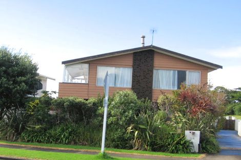 Photo of property in 30a Waller Avenue, Bucklands Beach, Auckland, 2012
