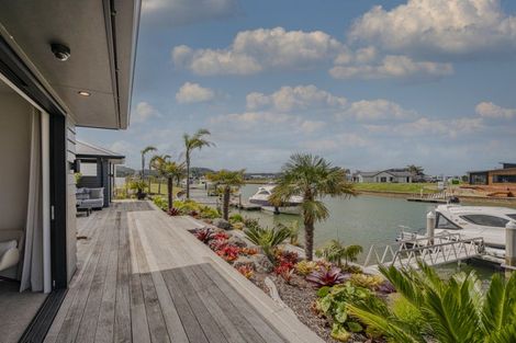 Photo of property in 13 Awatea Drive, Whitianga, 3510