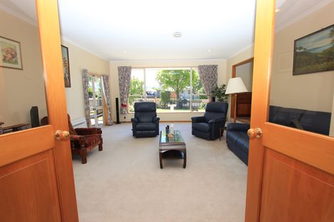 Photo of property in 33 Karina Crescent, Redwoodtown, Blenheim, 7201