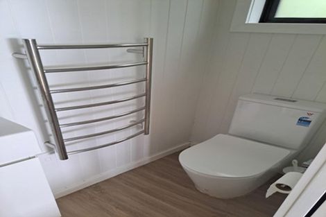 Photo of property in 20-22 Austin Road, Greenhithe, Auckland, 0632