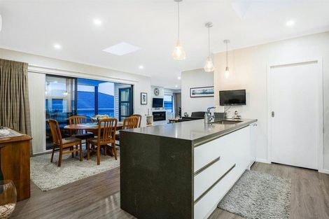 Photo of property in 12 Canary Way, Whitby, Porirua, 5024