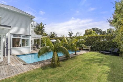 Photo of property in 8 Bayview Road, Hauraki, Auckland, 0622