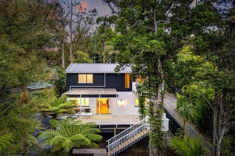 Photo of property in 755 West Coast Road, Oratia, Auckland, 0604