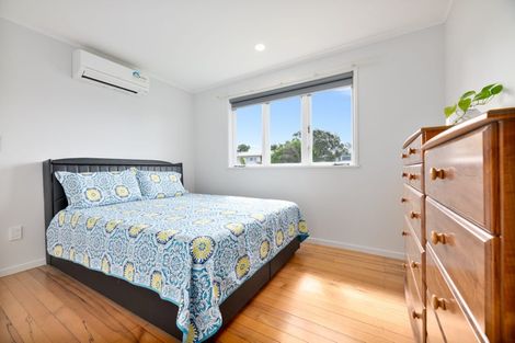 Photo of property in 23 Patts Avenue, Glendene, Auckland, 0602