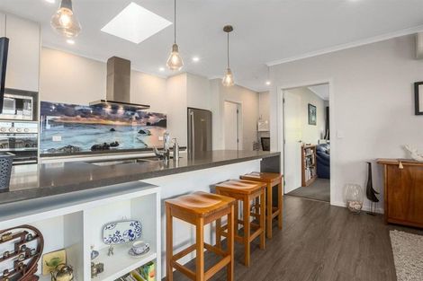 Photo of property in 12 Canary Way, Whitby, Porirua, 5024