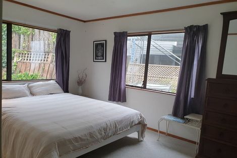 Photo of property in 5a Dennis Way, Island Bay, Wellington, 6023