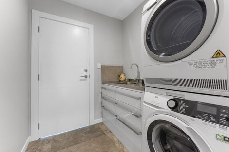 Photo of property in 16 Ivy Lane, Kelvin Grove, Palmerston North, 4414