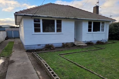Photo of property in 33 Naenae Road, Naenae, Lower Hutt, 5011