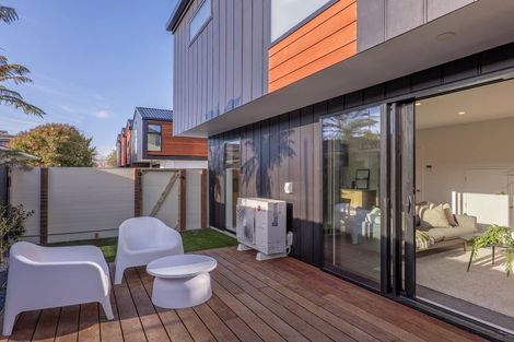 Photo of property in 2/142 Main Road North, Papanui, 8052