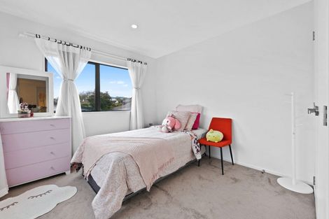 Photo of property in 142c Prince Regent Drive, Half Moon Bay, Auckland, 2012