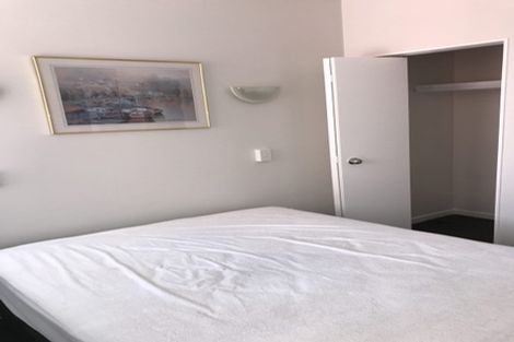 Photo of property in Terrace Tower Apartments, 1d/126 The Terrace, Wellington Central, Wellington, 6011