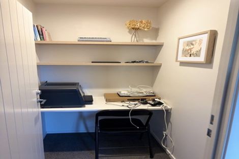 Photo of property in 427 Carrington Street, Upper Vogeltown, New Plymouth, 4310