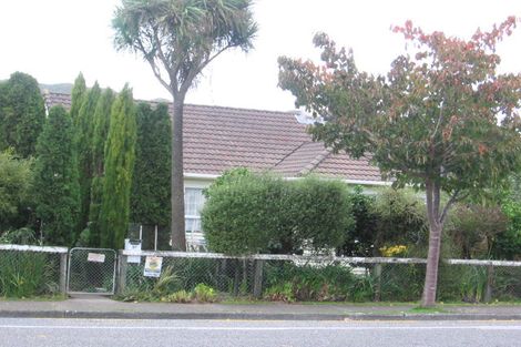 Photo of property in 30 Naenae Road, Naenae, Lower Hutt, 5011