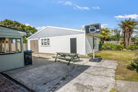 Photo of property in 62 Romilly Street, Westport, 7825