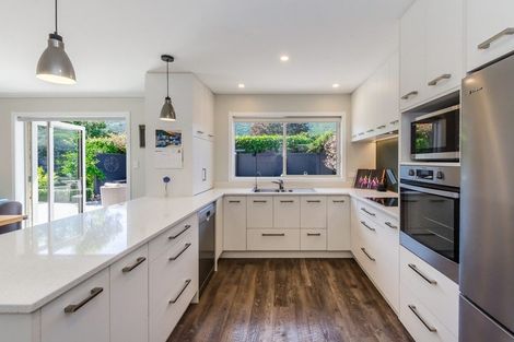 Photo of property in 44 Rewarewa Crescent, Waikanae, 5036