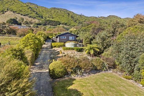 Photo of property in 240 Huia Street, Waikanae, 5391