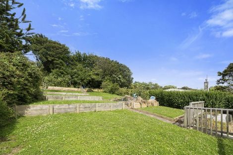 Photo of property in 144 Newlands Road, Newlands, Wellington, 6037