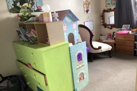 Photo of property in 14 Edgar Pearce Place, Howick, Auckland, 2014