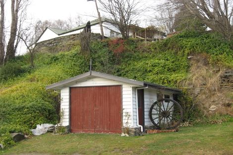 Photo of property in 2 Buckingham Street, Arrowtown, 9302