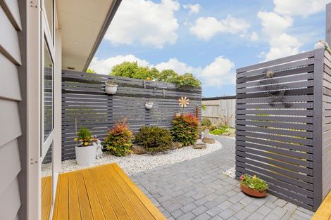 Photo of property in 11 Monaco Grove, Fitzherbert, Palmerston North, 4410